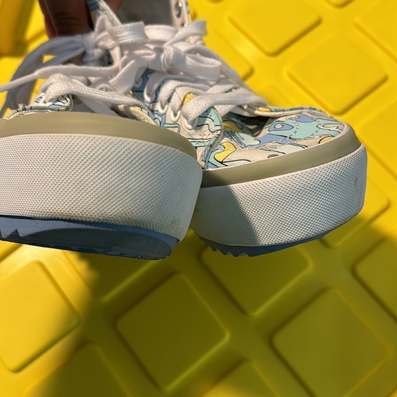 Vans!! - Picture 3 of 6